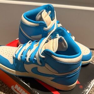 Air Jordan 1 Retro High